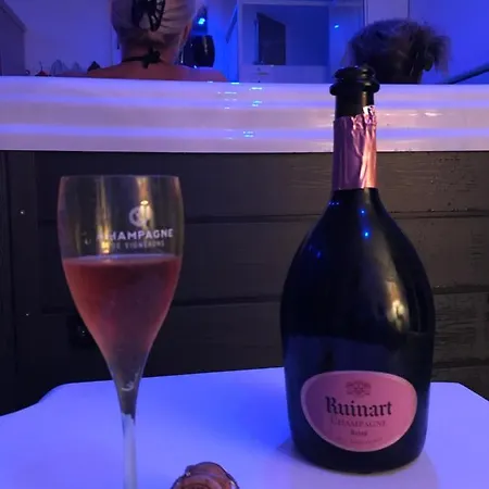 펜션 De L'homme Blanc *